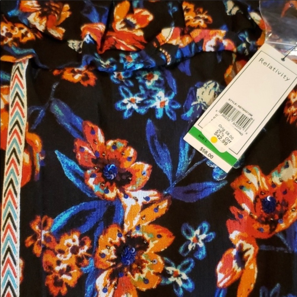 RePosh Ruffled Off Shoulder Floral Top Size L - Picture 4 of 4